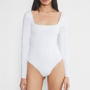 Aritzia contour square neck long sleeve bodysuit white